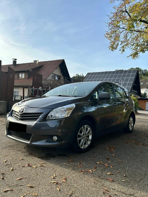 toyota verso Model 2012