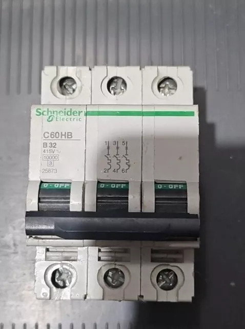 SCHNEIDER 32a MCB MERLIN GERIN MULTI 9 3 POLE 3 PHASE B TYPE C60HB332 (B450A)