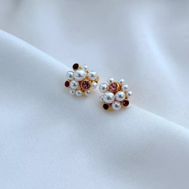 White pearl caviar crystal cluster decoration fashionable earrings