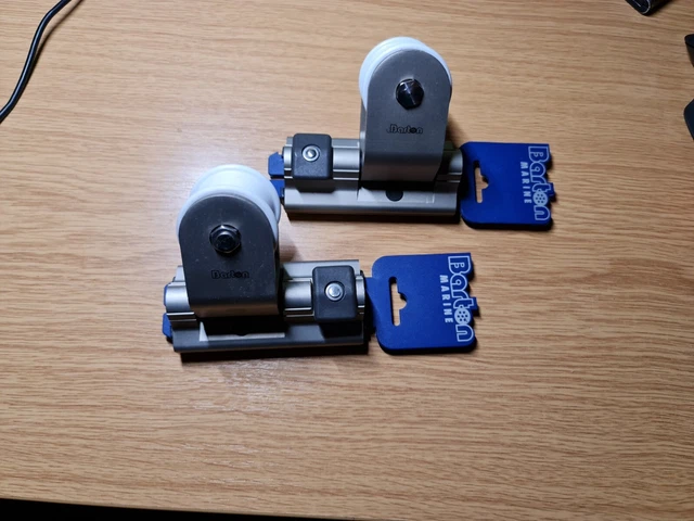 Barton Marine Genoa Car fits 32mm (1-1/4") 'T' Track [32 100]