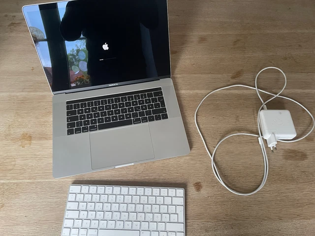 Apple MacBook Pro 2016 15,4 Zoll 1TB SSD 16GB 2.9GHz Core i7 7. Gen