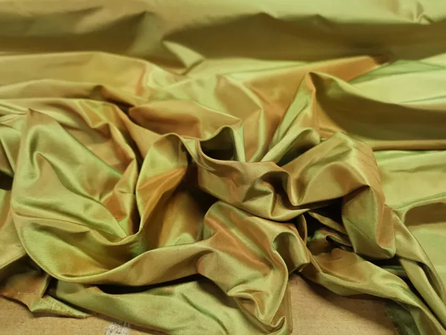 Tessuto al metro in Taffetas 100% di seta color vaniglia (Sense col. 16)