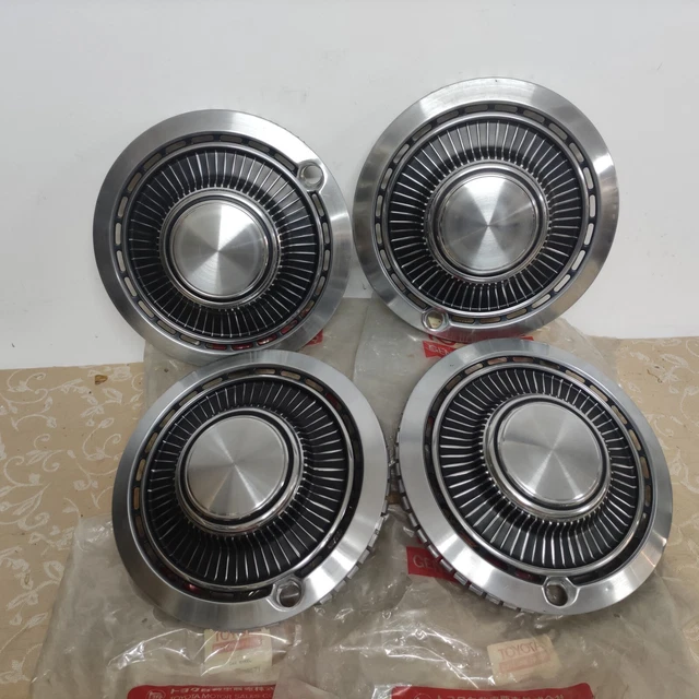 4-nos-genuine-toyota-wheel-hub-caps-cressida-rx30-rx35-42621