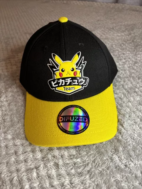 Cappuccio regolabile distintivo POKEMON Olympics Team Pikachu | licenza ufficiale nuovo