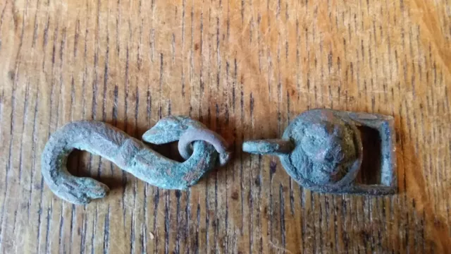 16Th To 18Th Century Bronze Lion & Snake Belt Hanger Buckle - Hampshire Detector