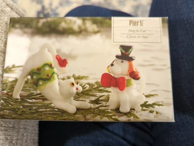 NEW Pier 1 Hand Blown Art Glass Dog and Cat 2 Inch Figurines Christmas Decor NEW Pier 1 Hand Blown Art Glass Dog and Cat 2 Inch Figurines Christmas Decor