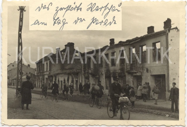 T237 FOTO WEHRMACHT Infanterie Regt. 102 Polen Warschau Ruine am Tag