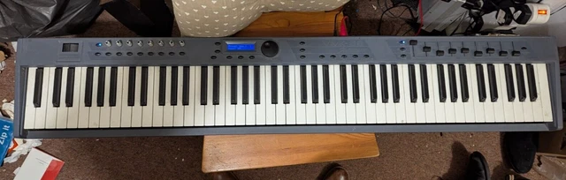 STUDIOLOGIC VMK-88 MIDI controller keyboard 88 semi-weighted keys £50. ...