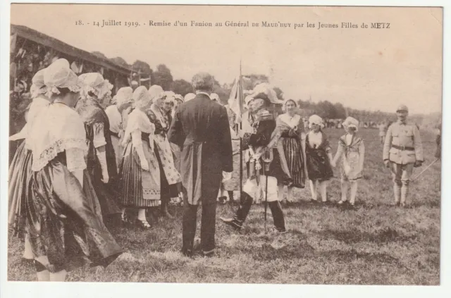 METZ - Moselle - CPA 57 - Revue 14/07/1919 presentation of Fanion General de Maud'huy