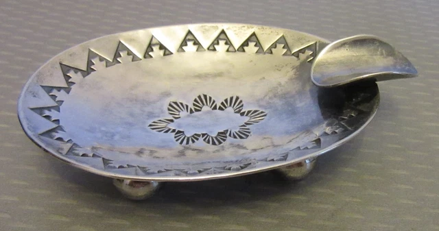 vtg Navajo Sterling Silver Concho CIGAR ASHTRAY stampwork oval 3.5" ball feet