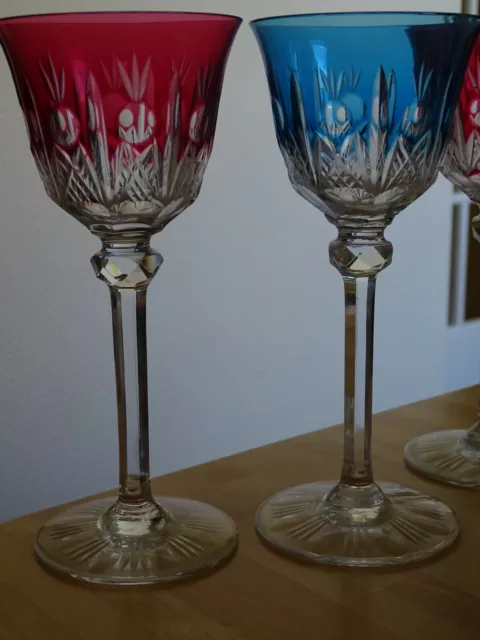 4 BEAUX VERRES A VIN DE COULEUR ROEMER CRISTAL ROUGE BLEU PETROLE ht 20 cm