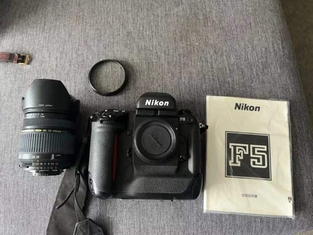 Nikon F5 SLR Film Camera Body + AF 28-300mm Tamron  Lens