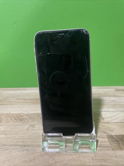 Réparation Lentille Caméra iPhone 11 | Remplacement Vitre Cassé