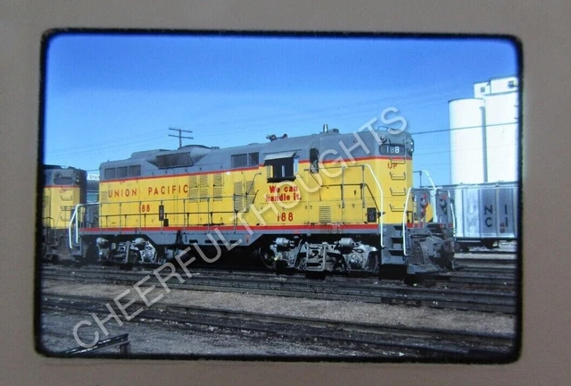 Original '76 Kodachrome Slide UP Union Pacific 188 GP9 Denver, CO      34E29