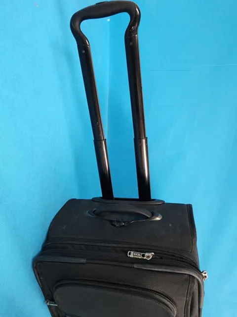 Tumi Alpha 2 International 2 Wheel Black 22'' – 22922d4 Luggage Suitcase CarryOn 2
