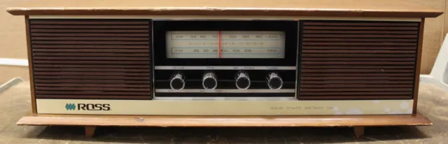 Vintage Ross radio AM/FM Solid State 9 Transistor 5060