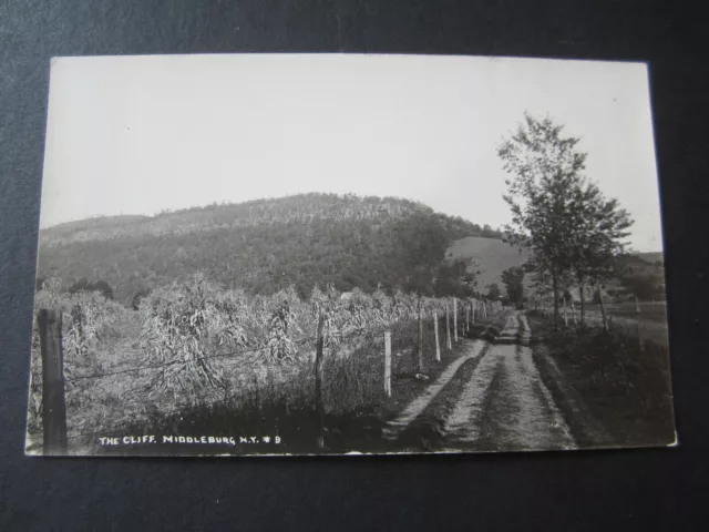 Old Vintage c.1910's - MIDDLEBURGH N.Y. - The Cliff - RPPC Real Photo POSTCARD