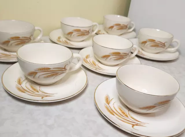 Homer Laughlin dinner ware Vintage Golden Wheat Pattern 7 cups & Saucers =w