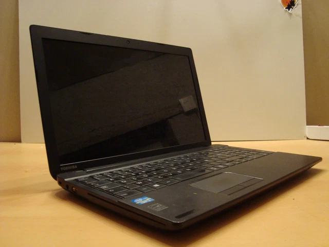 PC Portable Toshiba Satellite L755D-121 - SSD 120Go, Win10, 15,6"