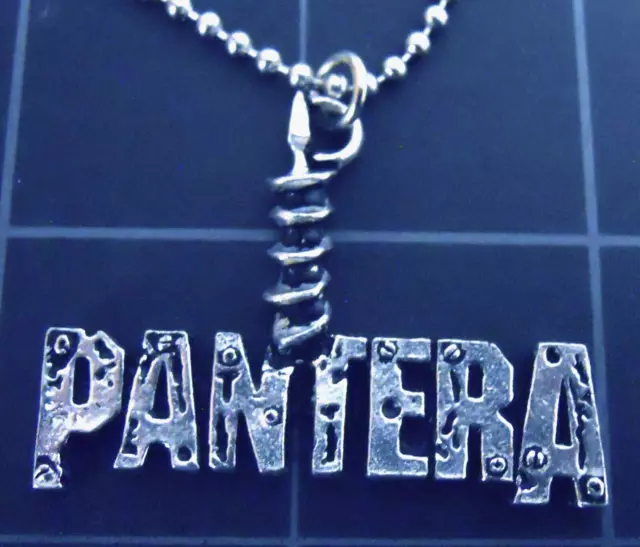 Dimebag's razor necklace (I know, I know) - Panterachat