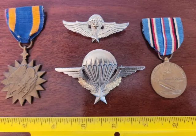 Two WW2 Era US Medals and 2 Paratrooper Pins France