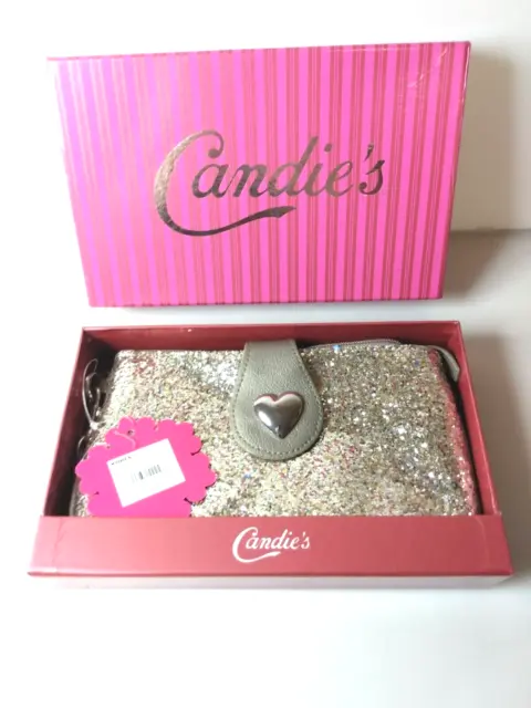 Candie's Silver Glitter Woman's Wristlet Purse NWT NEW in box Girls Jodi