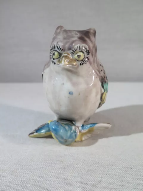Ancien Hibou En Porcelaine Ceramique Polychrome Attrapant Un Oiseau