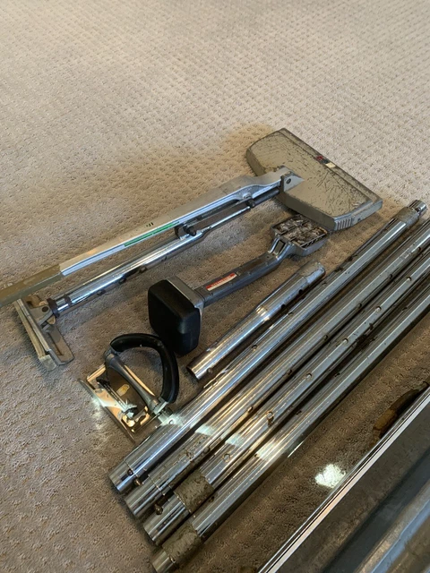 Carpet Stretcher Kit & Tubes w/Case Carpet Stretcher Kit & Tubes w/Case