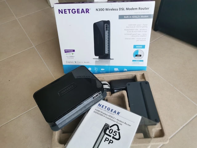 NETGEAR N300 Wireless ADSL2+ Modem Router wifi usb - DGN2200