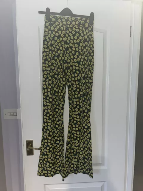 Ladies ASOS Black With Yellow Flowers Flare Leggings Size 8