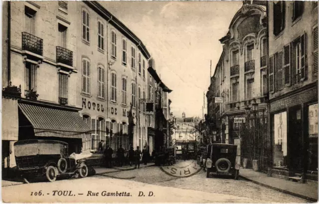 CPA TOUL Rue Gambetta MURTHE and MOSELLE (101943)