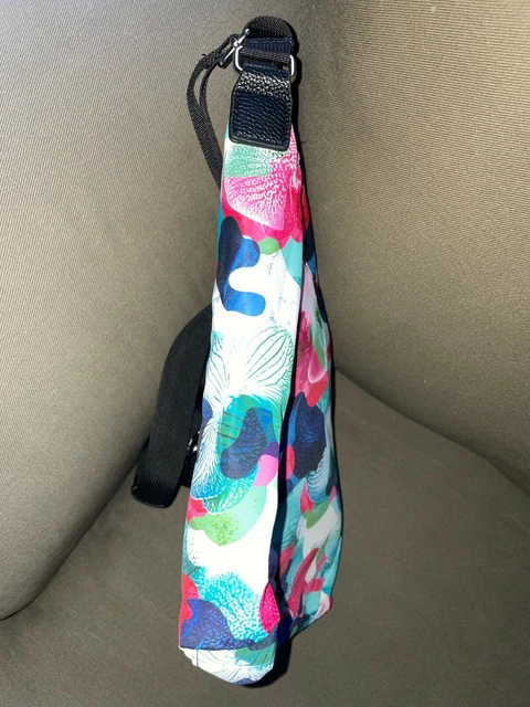 Samantha Brown To-Go MEDIUM Zip-Front Crossbody Handbag ORCHID CAMO nwt 7