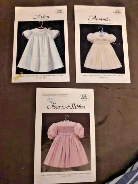 Lote de 3 platos para esmomar Amanda, flores de aldenma y pequeños puntos de sutura. Usado