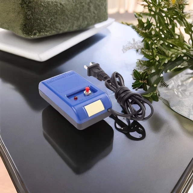 **NEW Watch Demagnetizer, Watch Repair Screwdriver Tweezers, Watch Repair Kit