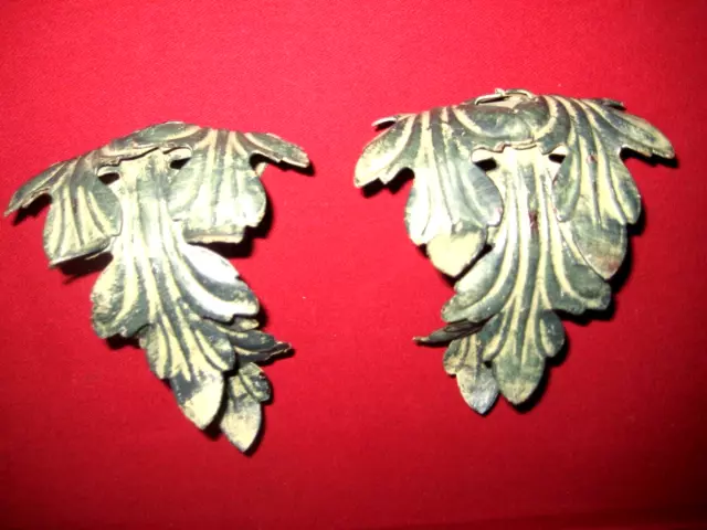Vintage Pair Painted Floral Leaf Metal Curtain Tie Backs Curtain Holders Large
