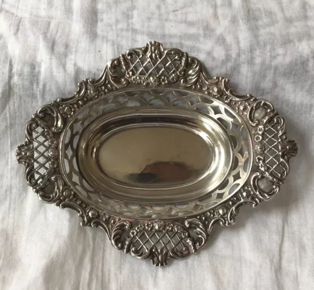 Art Nouveau 1898 William Hutton & Sons Ltd Solid Silver Pierced Bon Bon Dish