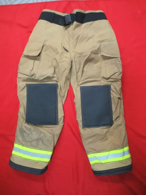 Mfg 2012 GLOBE G-XTREME 48 x 32 Firefighter Turnout Bunker Pants GEAR RESCUE TOW