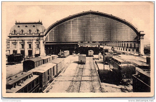 33 BORDEAUX -- vue d'ensemble du hall de la gare du midi