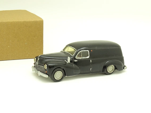 AMR Kit Monté 1/43 – Peugeot 203 Fourgonnette Boulangerie Godet (sans Boîte)