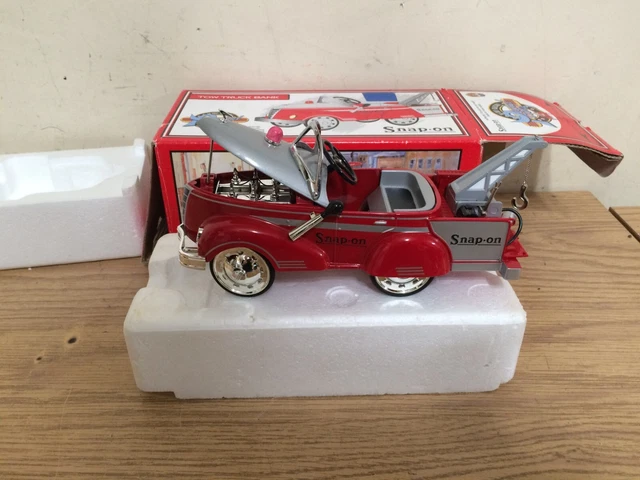SNAP ON TOOLS Red 1940 Gendron Pedal Car Hot Rod Bank 1:64