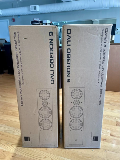 Dali Oberon 9 Floorstanding Speakers (Black Ash, Pair, STORE DEMO) Dali Oberon 9 Floorstanding Speakers (Black Ash, Pair, STORE DEMO)