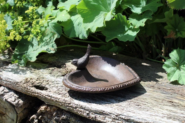 Vogeltränke Herz Gusseisen Vogelbad Vogelfutterstelle Landhausstil Gartendeko