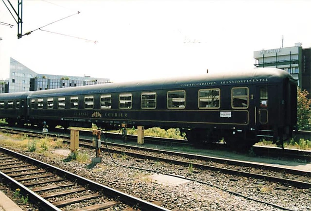 Foto Fernverkehrswagen 1. Klasse Am Hbf Nürnberg 06/2003 ca. 10x15cm V3932j