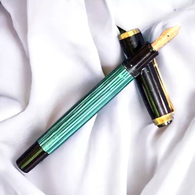 Pelikan Souveran M400 Black & Green Stripe 14C Fountain Pen M Nib