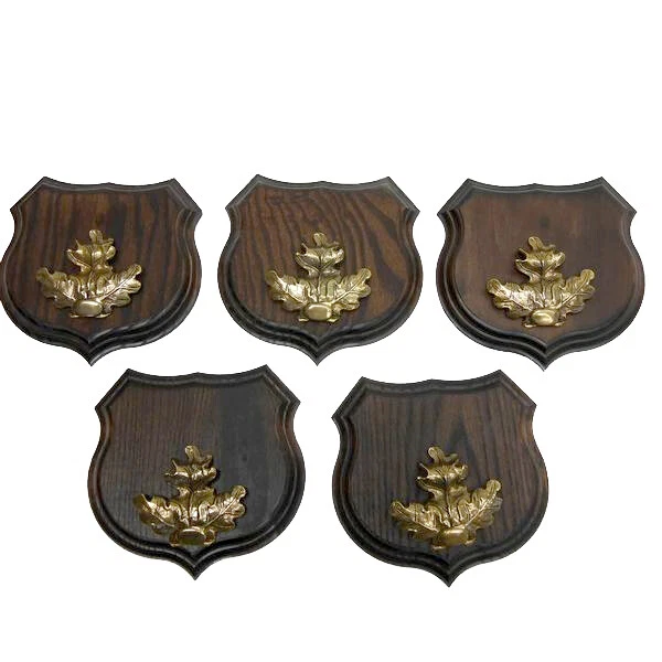 Keilerschild Mit Eichenlaub - Trophäenschild Für Wildschwein, 16 Cm, Dunkel