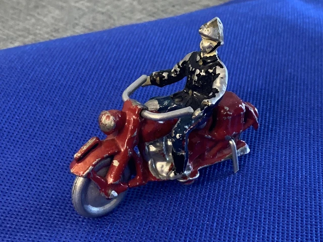 Jouet Ancien moto motard de pompier Quiralu (2)