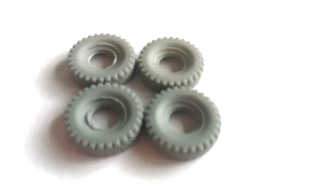 Dinky 20mm replacement tyres x4 block tread Grey supertoys racing cars DD28