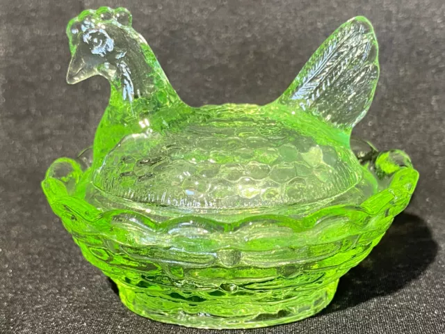 Green Vaseline Uranium glass mini Hen Chicken on nest basket Easter eggs / chick