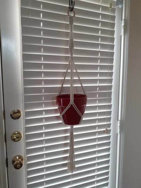 Macrame Plant Hanger, Retro Hanging Plant Holder, Indoor and Outdoor Air Hanging