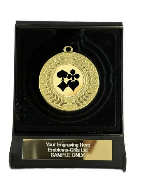 Spielkartenanzüge 50 mm Gold Kontur Medaille in Box graviert kostenlos
